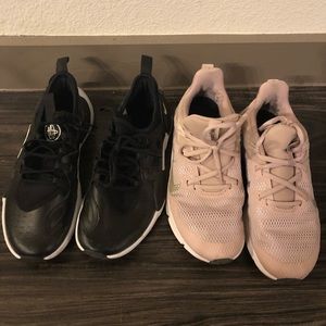 2 pairs of Nike shoes